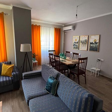 Rent Room Vlora Extérieur photo