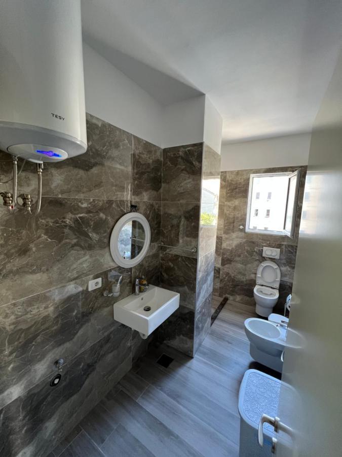 Rent Room Vlora Extérieur photo