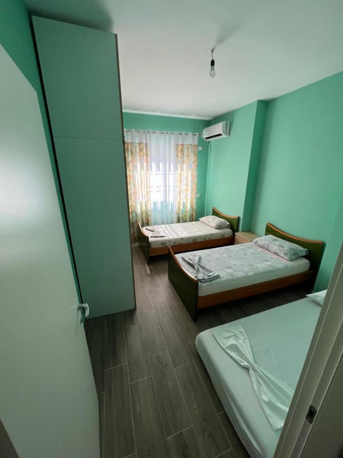 Rent Room Vlora Extérieur photo