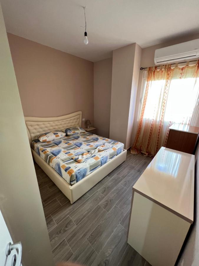 Rent Room Vlora Extérieur photo